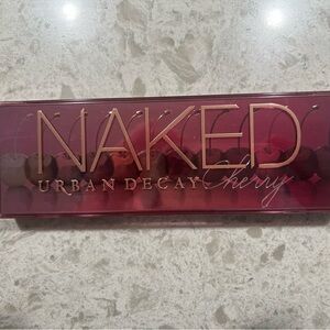 Urban Decay Naked Cherry Palette - Rich Berry Tones